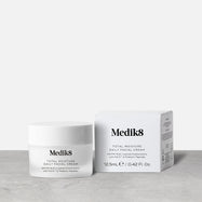 Medik8 Total Moisture Daily Facial Cream Travel Size is shown next to its matching white cardboard box.